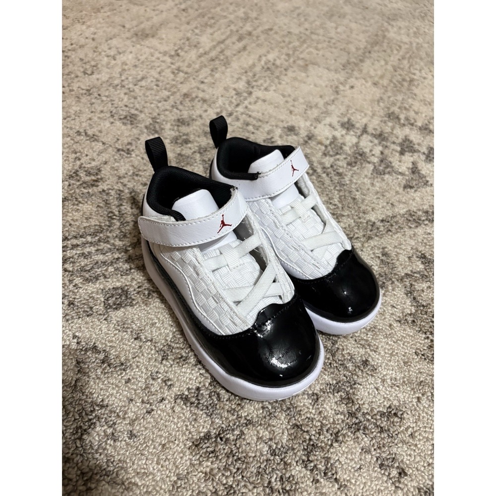 New Toddler Black And White Jordan Shoes Size 8